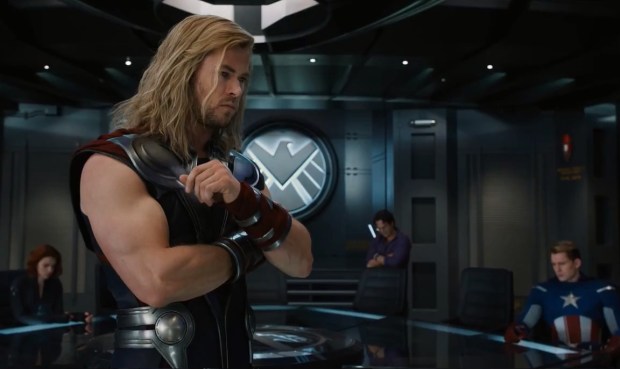 vill sá sem tók heftarann hans Nick Fury vinsamlegast gefa sig fram??