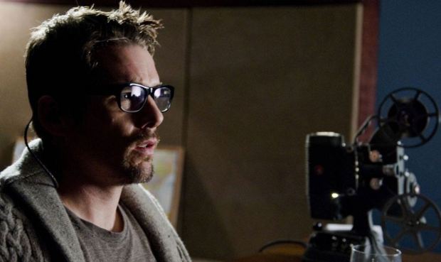 það er alltaf ljótupeysudagur hjá Ethan Hawke