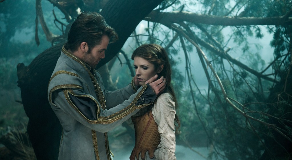 inherent-vice-image-joaquin-phoenix-katherine-waterston